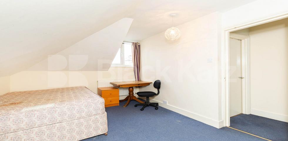 			3 Bedroom, 1 bath, 1 reception Flat			 Brecknock Road, Tufnell Park